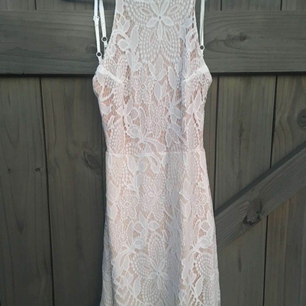 GORGEOUS And Sexy Ivory Dress